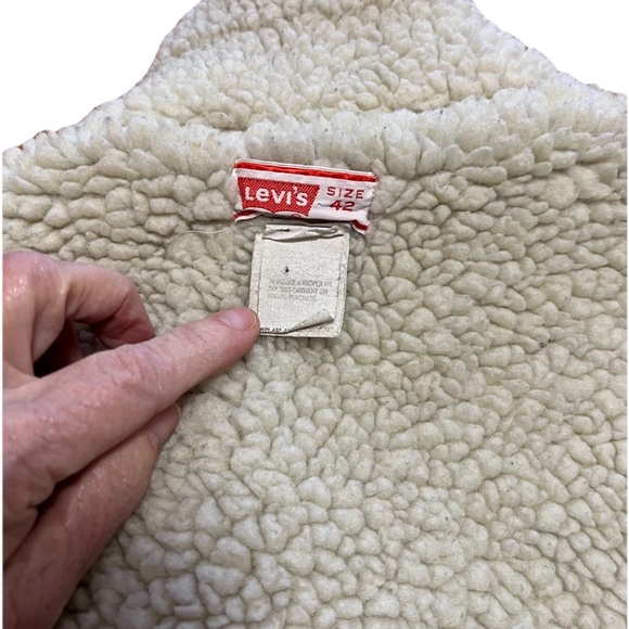 Vintage Levi’s 70505 Sherpa Trucker Jacket Size 42 Light Stonewash USA Made - Picture 16 of 16